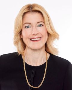 Peggy Smyth Headshot 2 300px.jpg